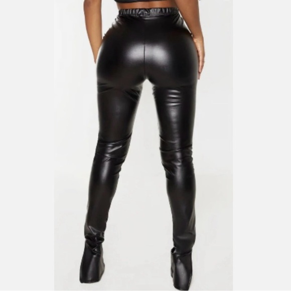 PrettyLittleThing Black Faux Leather Side Split Hem High Rise Pants Size 6 - Picture 2 of 16